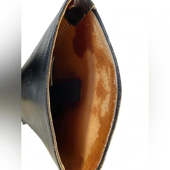 Elegant Black Heeled Boots - Picture 10 of 13